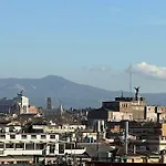 La Vue De Pauline