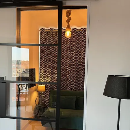 La Vue De Pauline